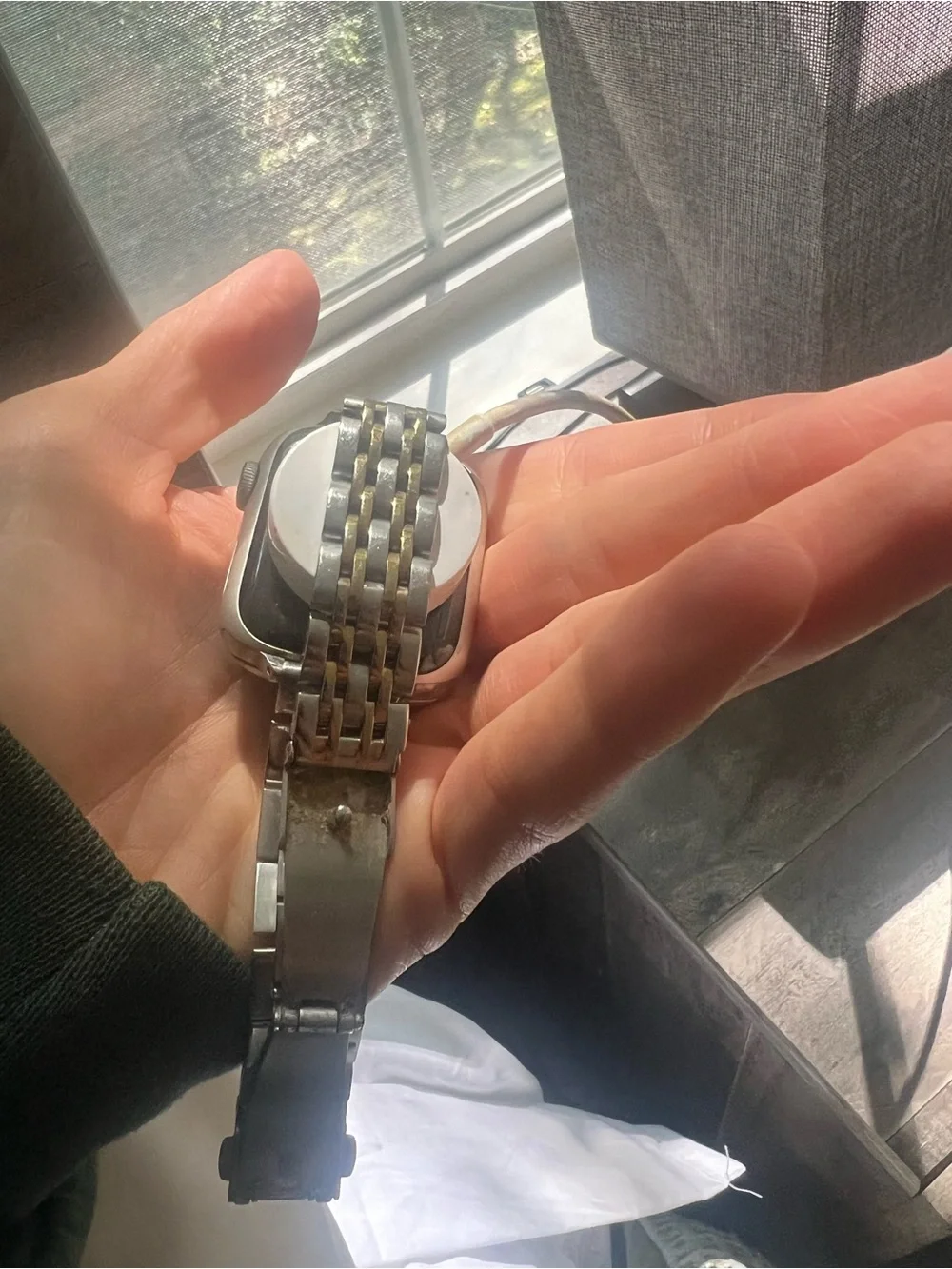 Apple Watch Series 7 (41mm) - Starlight Aluminum with Silver and Gold Metal Band